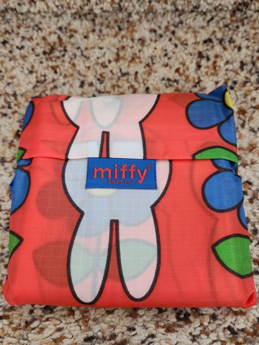 *BRAND NEW* MIFFY X BAGGU Recycled Nylon Standard Tote Bag